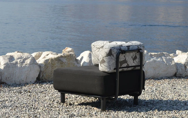 One Bar Element 1 Aufblasbarer Sessel / Sitzelement Light Grey / Red 7 One Bar Element 1 Aufblasbarer Sessel / Sitzelement Light Grey / Red – Bild 5